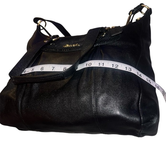 EUC Coach Vintage Black Leather Shoulder Bag with Gold Hardware Croc Detail - Picture 14 of 16